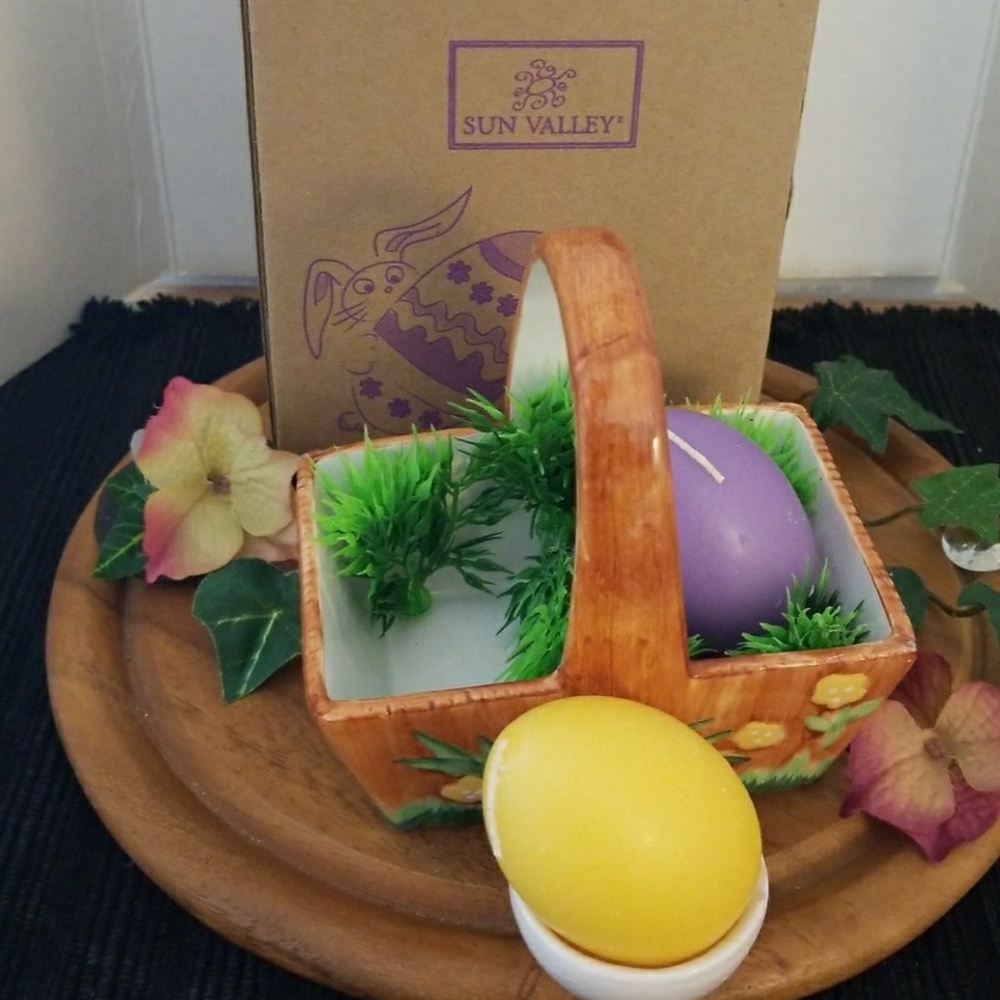 CANDLES W. CERAMIC HOLDER/EASTER/NIB